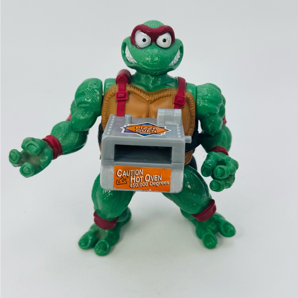 Teenage Mutant Ninja Turtles Playmates Pizza Tossin' Raphael 2022 Action Figure